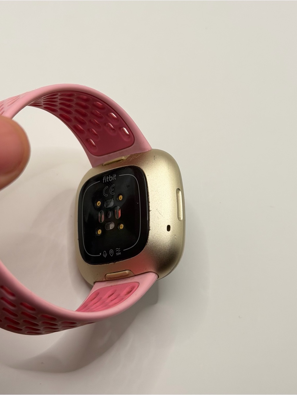 Fitbit Versa 3, Tested, Charger Included, Gold Casing, New Band - Picture 6 of 6